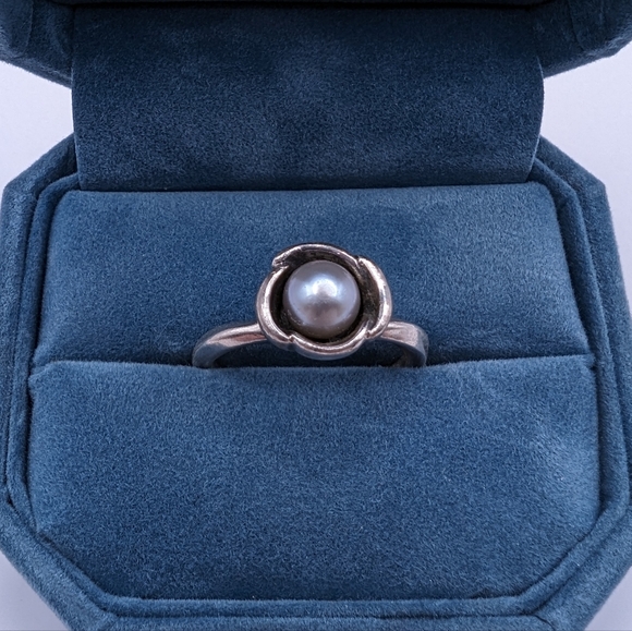 Sterling Silver Pandora Ring - Picture 2 of 5